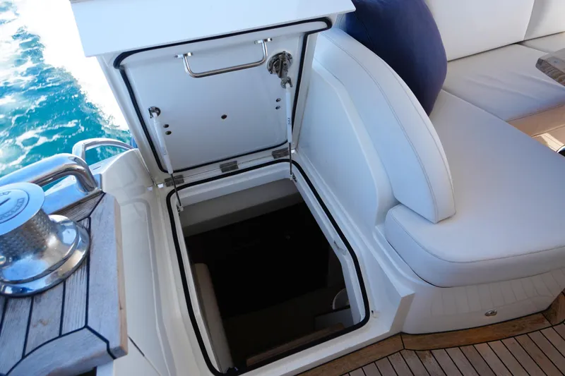 Lucerna Yacht Photos Pics 