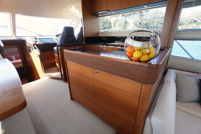 Lucerna Yacht Photos Pics 