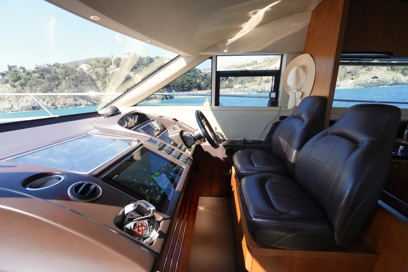 Lucerna Yacht Photos Pics 