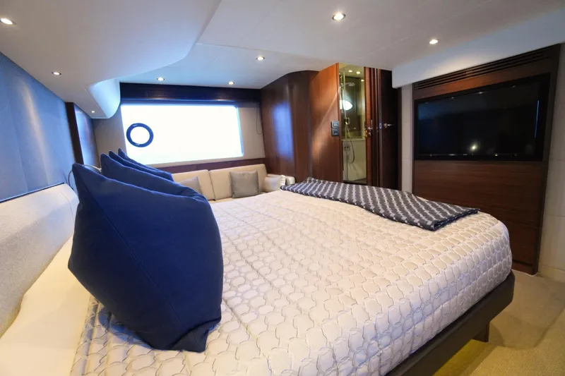 Lucerna Yacht Photos Pics 