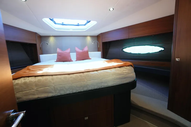 Lucerna Yacht Photos Pics 