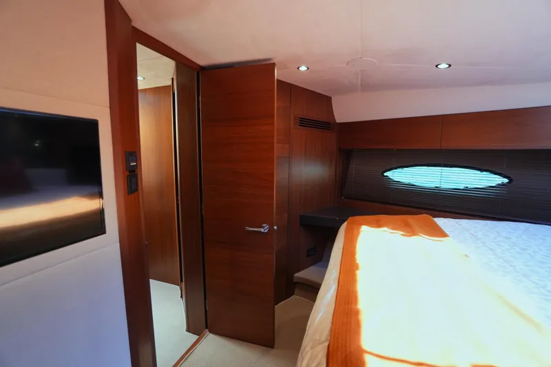 Lucerna Yacht Photos Pics 