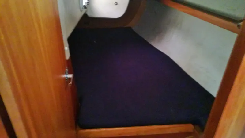 Natural Mystic Yacht Photos Pics V Berth