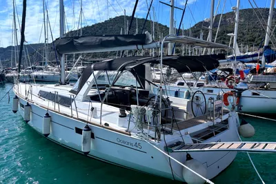 2014 Beneteau Oceanis 45