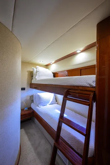 Sea Hawk Yacht Photos Pics Bunk beds in the 1997 Fairline Squadron yacht cabin.