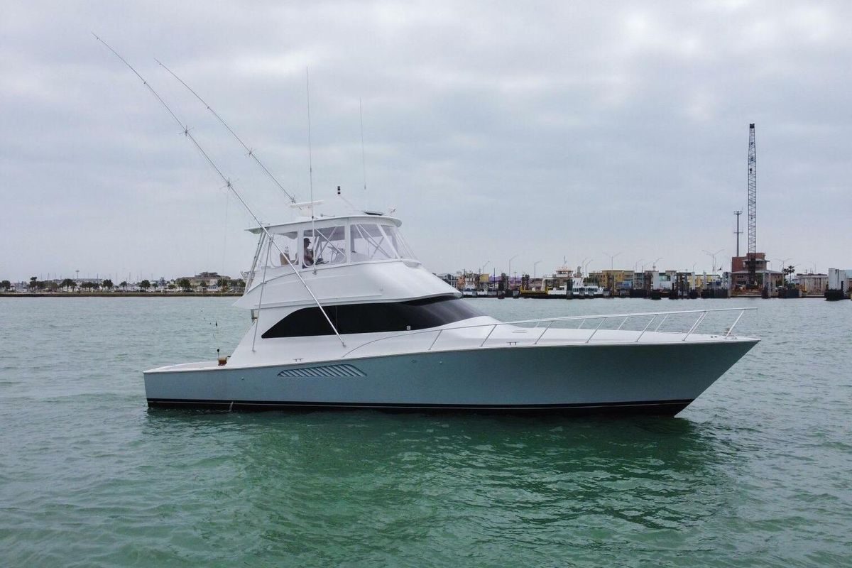 2005 Viking 52 