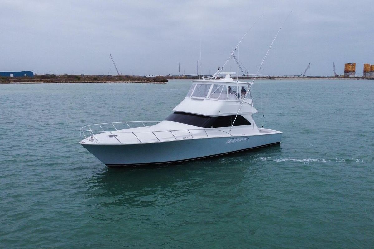2005 Viking 52 