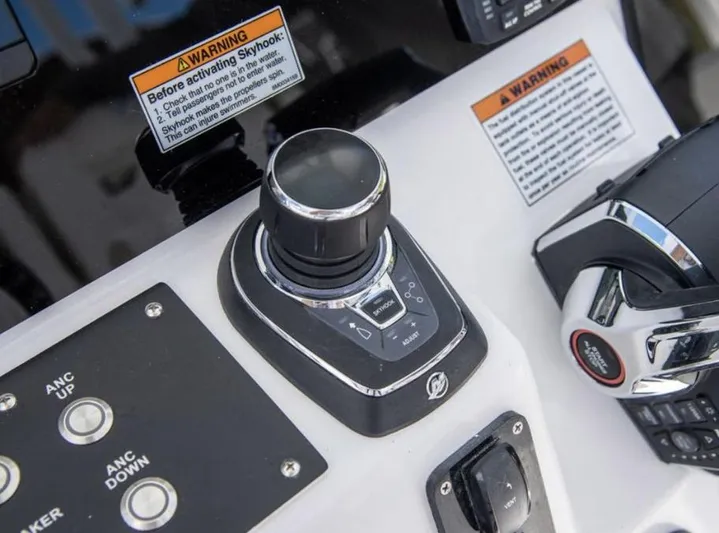 $77,000+ Off Msrp !!! Yacht Photos Pics 