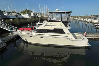 Luhrs Tournament 400 Convertible