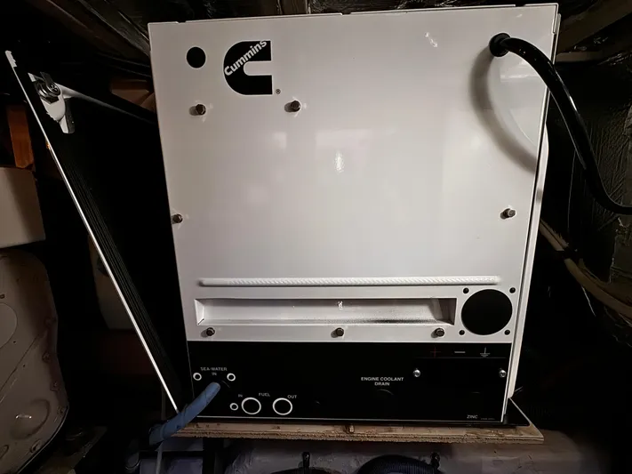 Sol Verde Yacht Photos Pics GENSET NEW 2024