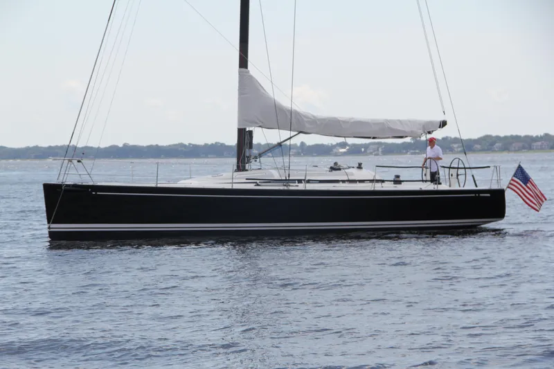 Mutiny Yacht Photos Pics P side