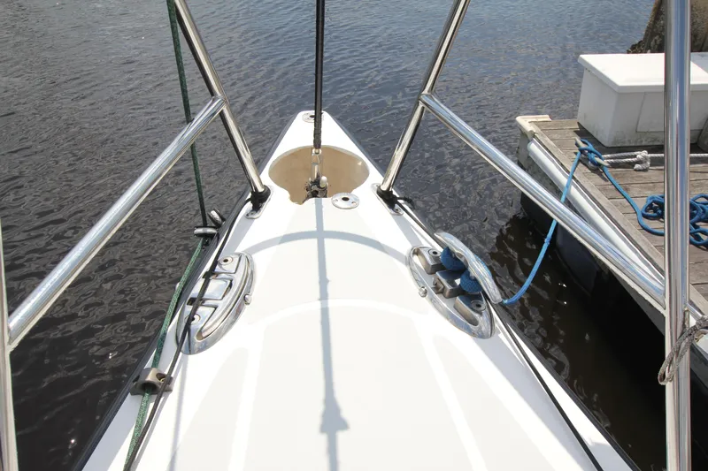 Mutiny Yacht Photos Pics Deck at bow