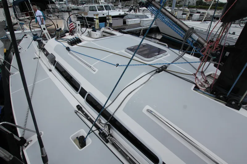 Mutiny Yacht Photos Pics Mid deck from S