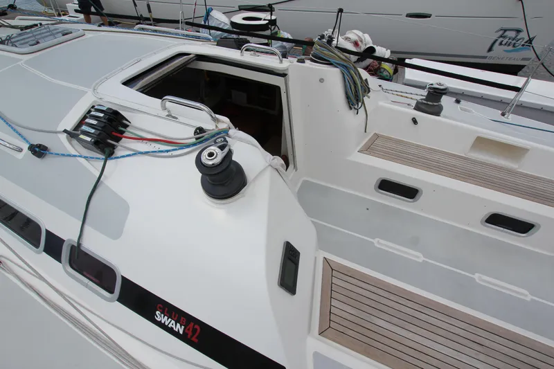 Mutiny Yacht Photos Pics Companionway from P