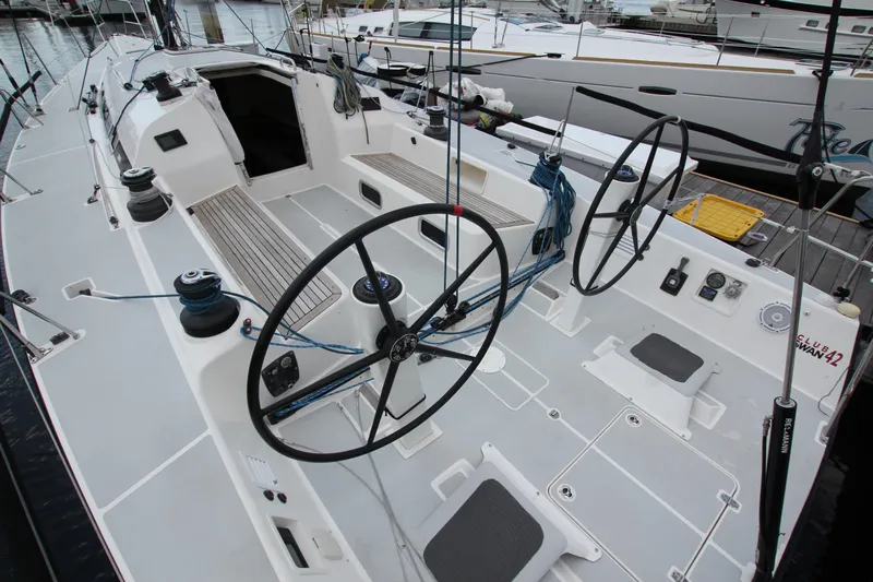 Mutiny Yacht Photos Pics Cockpit from aft P