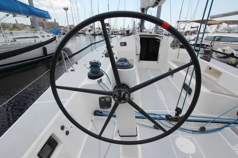 Mutiny Yacht Photos Pics P wheel