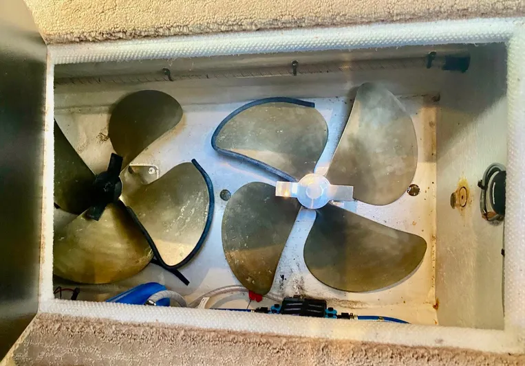 Isabela Yacht Photos Pics Propellers in storage compartment of 2008 Sea Ray 48 Sundancer boat.