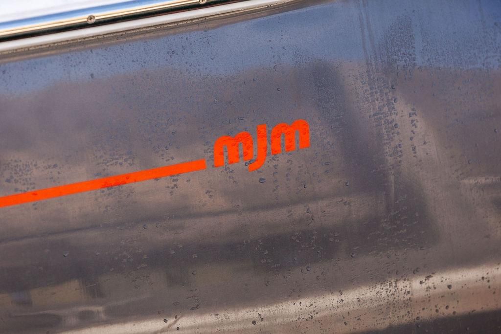 2018 MJM 43 