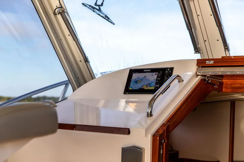 Goombay Yacht Photos Pics Interior view of 2018 MJM 43z boat with navigation system.