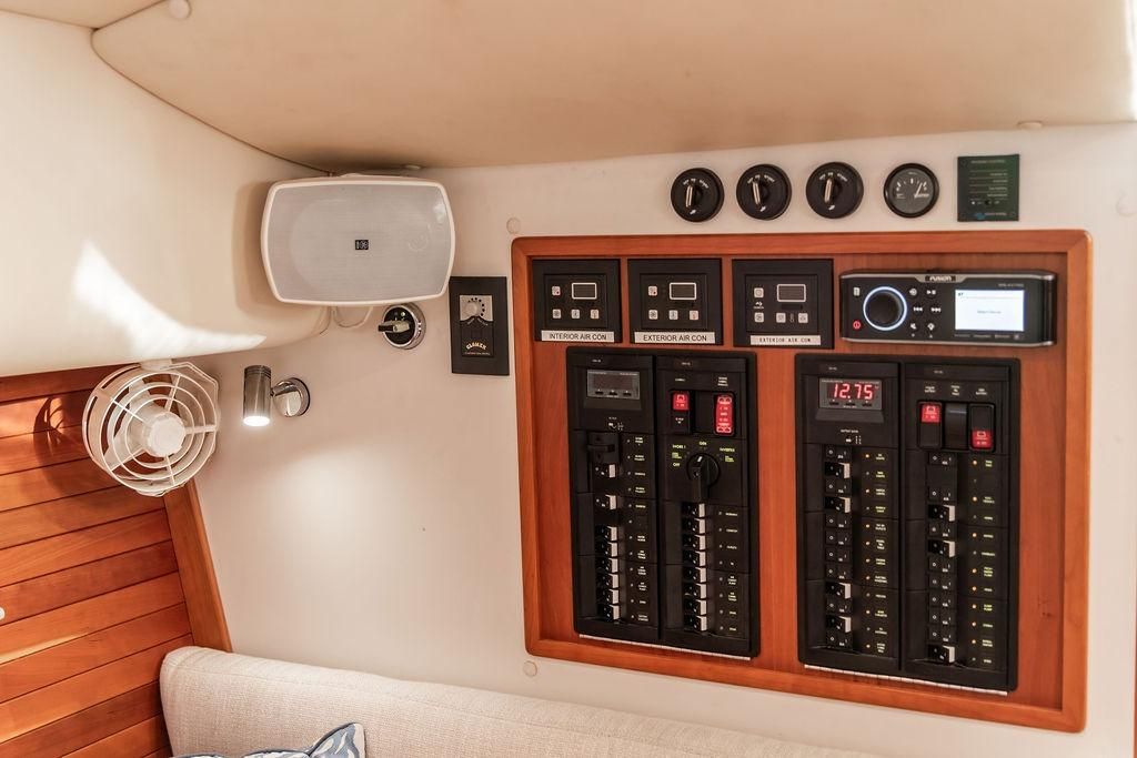 2018 MJM 43 