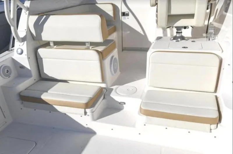 $64,371 Off Msrp !!! Yacht Photos Pics 