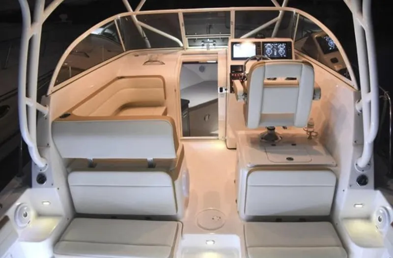 $64,371 Off Msrp !!! Yacht Photos Pics 