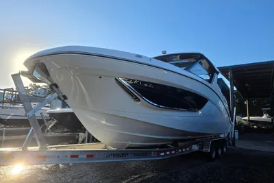 Hurricane SunDeck 3200 OB