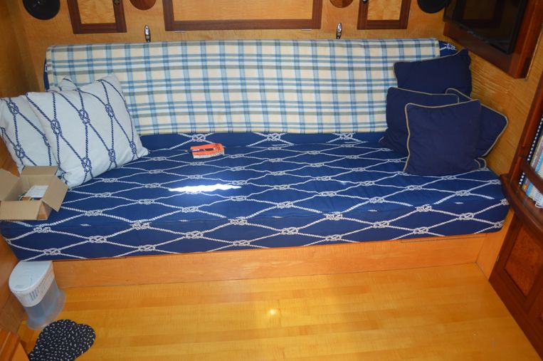 2001-46-custom-42-custom-belkov-express-cruiser