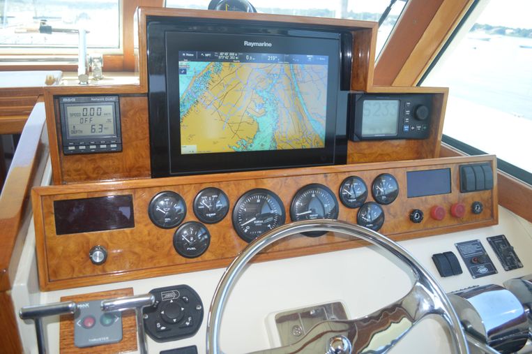 2001-46-custom-42-custom-belkov-express-cruiser