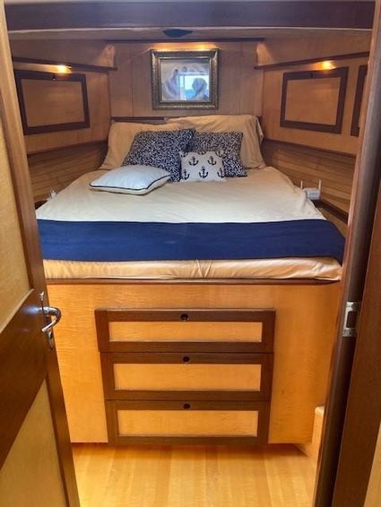 2001-46-custom-42-custom-belkov-express-cruiser