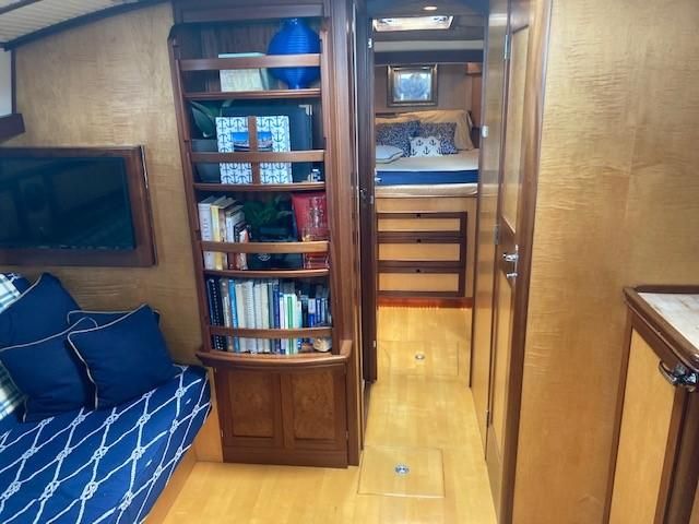 2001-46-custom-42-custom-belkov-express-cruiser