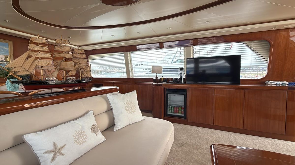 2002 Falcon 85 
