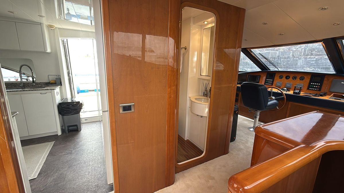 2002 Falcon 85 