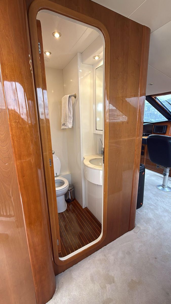 2002 Falcon 85 