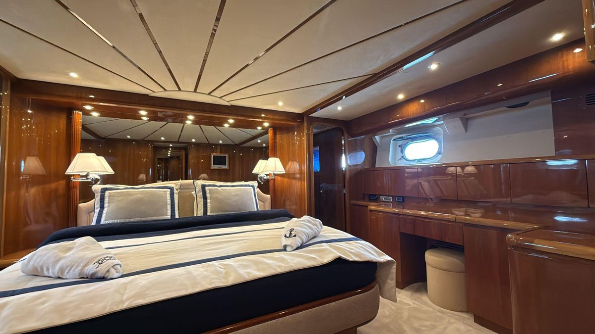 2002 Falcon 85 