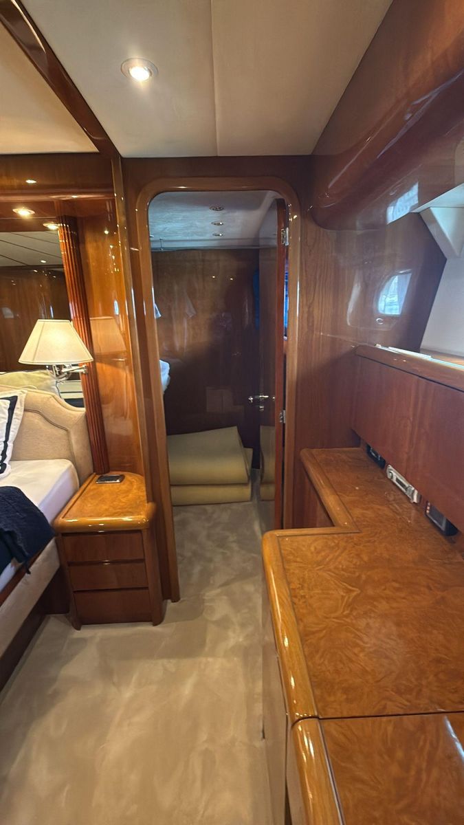 2002 Falcon 85 