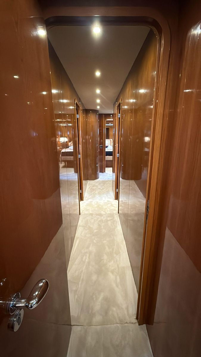2002 Falcon 85 