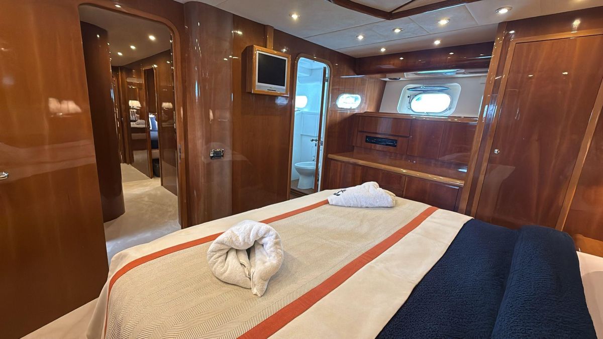 2002 Falcon 85 