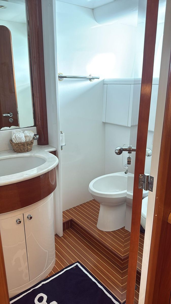 2002 Falcon 85 