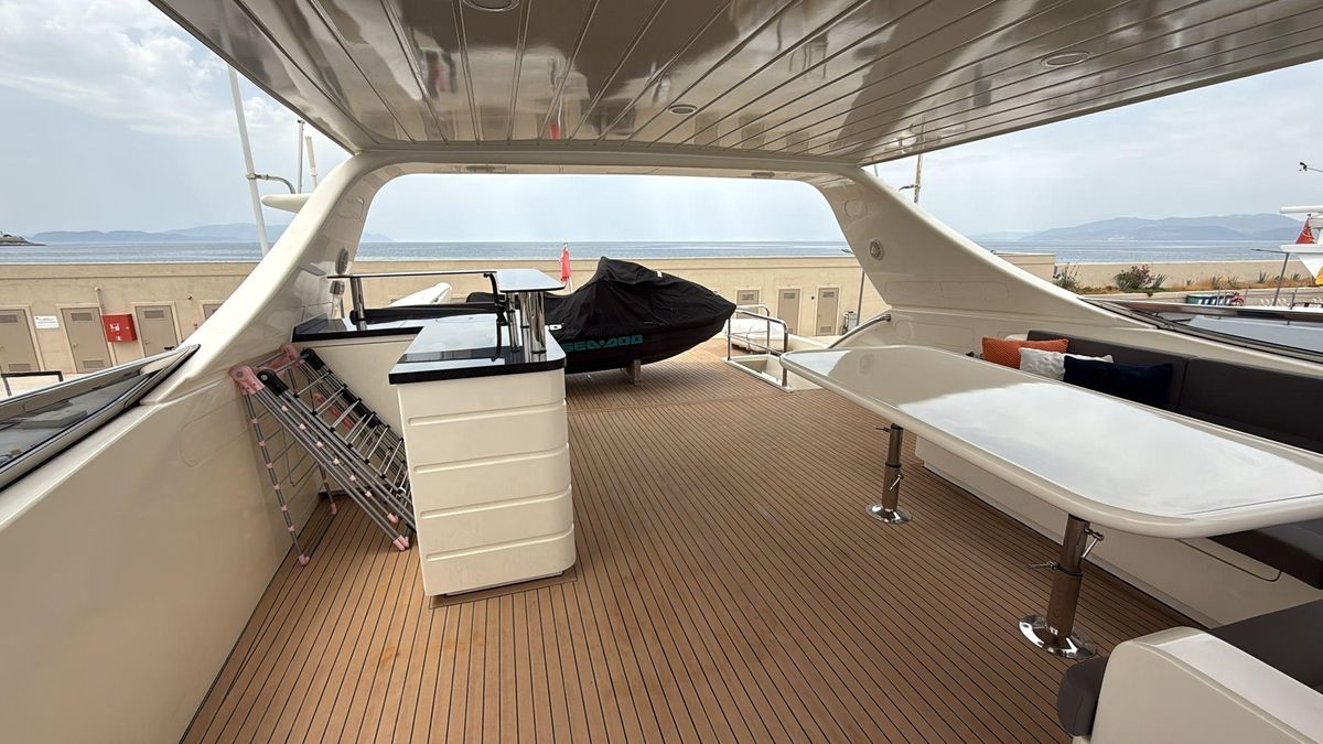 2002 Falcon 85 