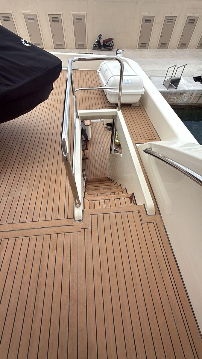 2002 Falcon 85 