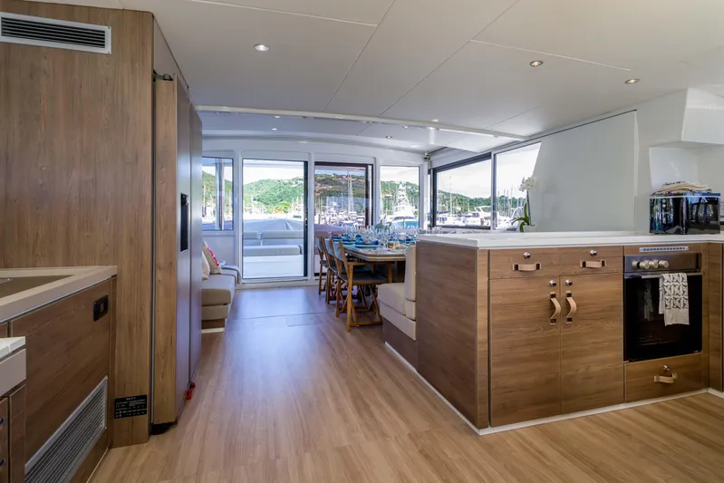 Dante Yacht Photos Pics 