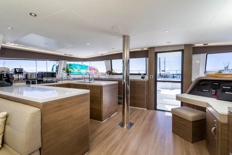 Dante Yacht Photos Pics 