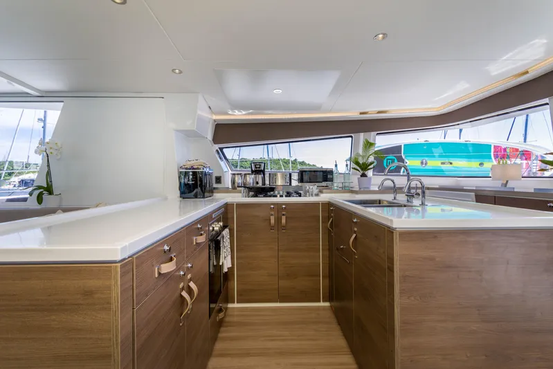 Dante Yacht Photos Pics 