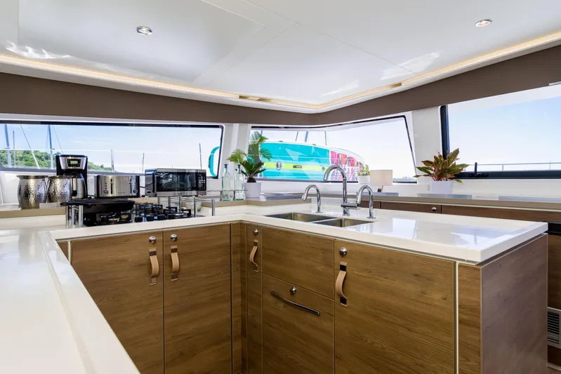 Dante Yacht Photos Pics 