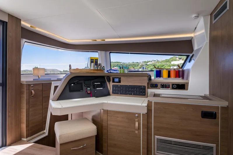 Dante Yacht Photos Pics 