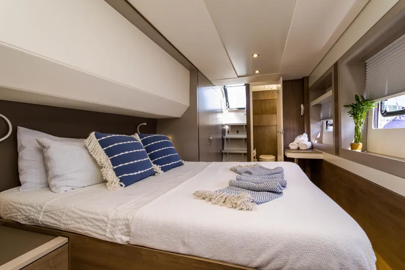 Dante Yacht Photos Pics 