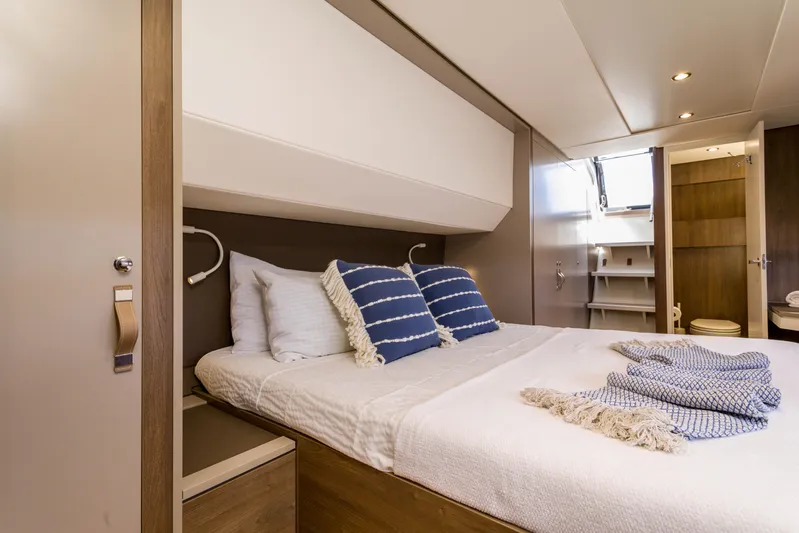 Dante Yacht Photos Pics 