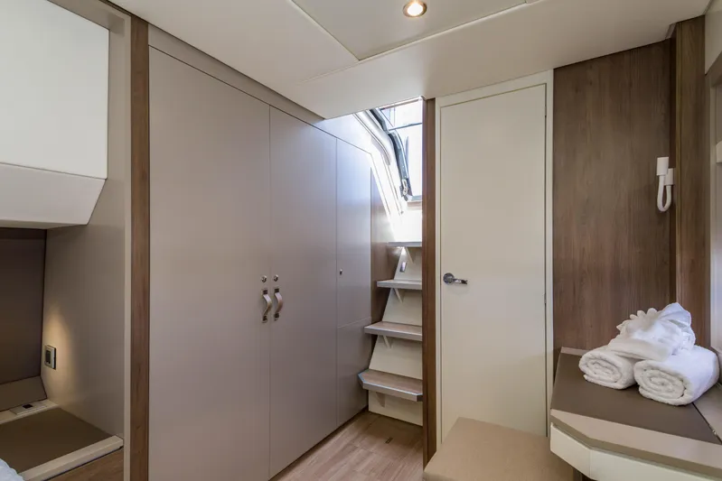 Dante Yacht Photos Pics 