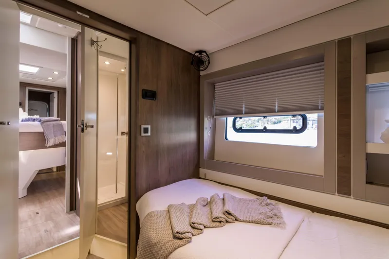 Dante Yacht Photos Pics 